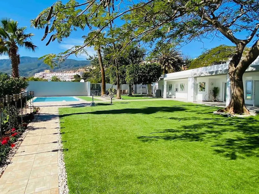 Malibu Ocean Villa Santa Cruz de Tenerife Spain